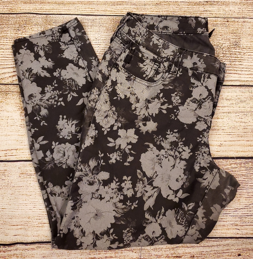Torrid Denim Floral Pants Size 16